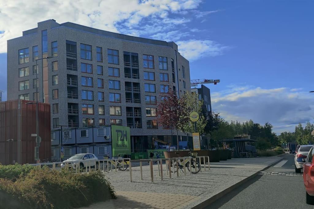 New Studio Cherry Near Helsinki Airport In Kivistoe Vantaa Esterno foto