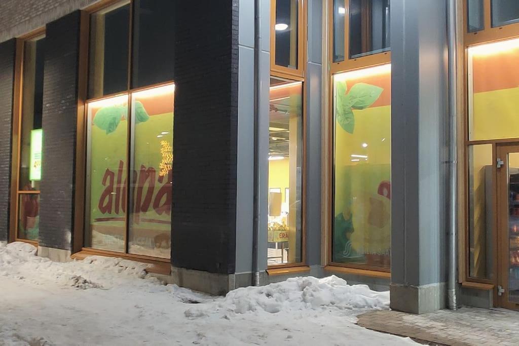New Studio Cherry Near Helsinki Airport In Kivistoe Vantaa Esterno foto