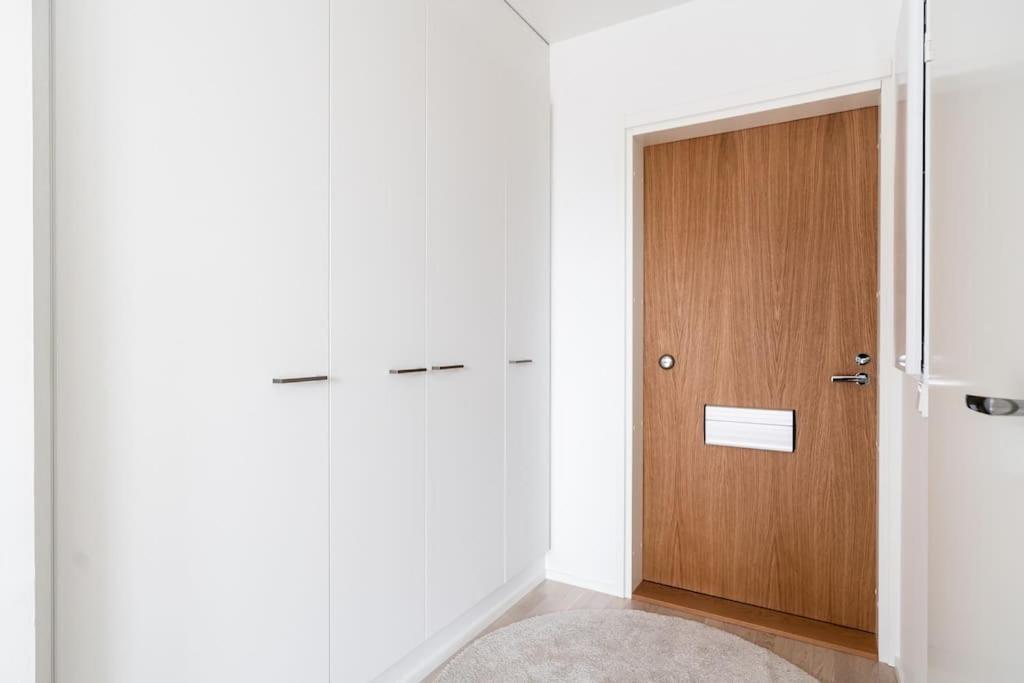 New Studio Cherry Near Helsinki Airport In Kivistoe Vantaa Esterno foto